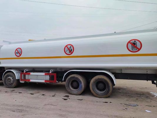 351-450 PS Siontruk HOWO Euro 3/4/5 8*4 Treibstofftankschiff 10350X2496X3048mm für die Treibstofflieferung