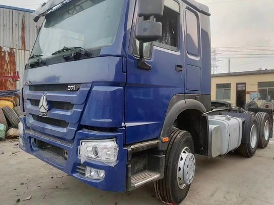 Blauer Sinotruk HOWO 6X4 10-Rad-Traktor mit starker Zugleistung