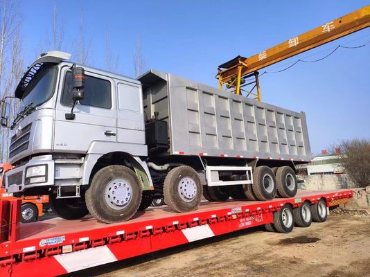 GCC-zertifizierter Shacman F3000 8*4 Kipping Dump Truck mit 6-8L Motorkapazität in Grau