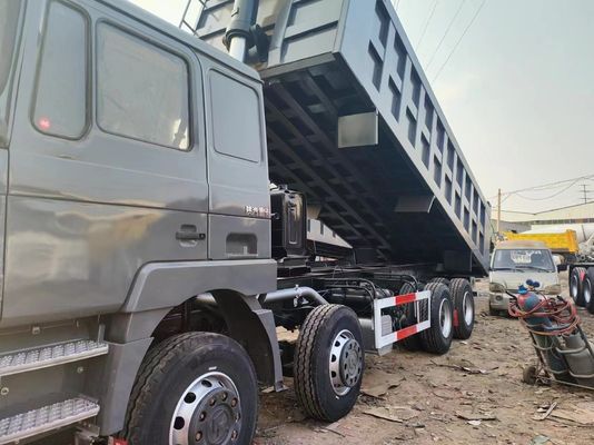 GCC-zertifizierter Shacman F3000 8*4 Kipping Dump Truck mit 6-8L Motorkapazität in Grau