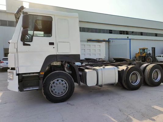 6×4 Antriebsrad HOWO 6X4 400L Hochstärke Gebrauchttraktor 12r22.5 für ≤5 Sitzplätze