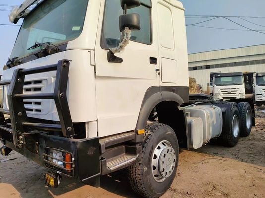 Hohe PS HOWO 6X4 Traktorwagen mit 400L Tank und 12r22.5 Reifen