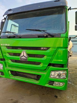 Sinotruk HOWO 6*4 Müllwagen Baugeräte 80 Tonnen Kipperwagen mit Sitzplätzen ≤5