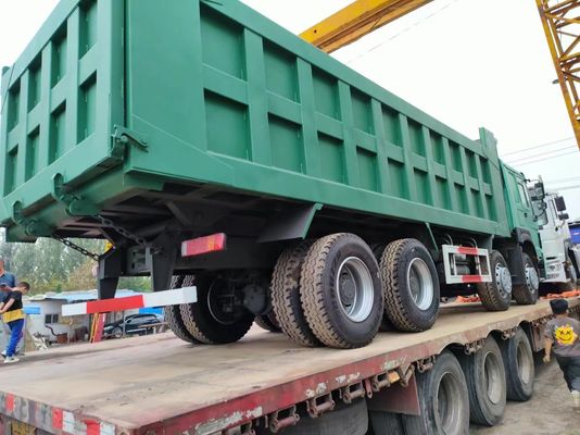 12 Reifen Sinotruk HOWO 8*4 Dump Truck Secondhand Truck Grün mit Handgetriebe