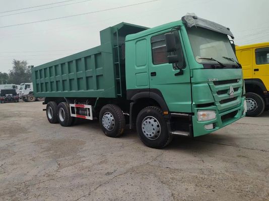 12 Reifen Sinotruk HOWO 8*4 Dump Truck Secondhand Truck Grün mit Handgetriebe