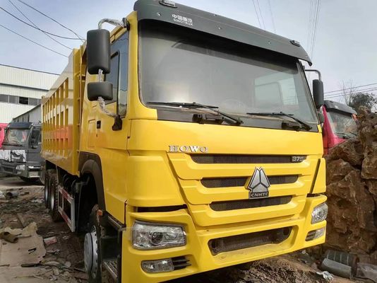 HOWO Sinotruk 460 PS Dump Trucks Benzinfahrzeug Gebraucht Good Fuel Truck 6-8L Motorkapazität