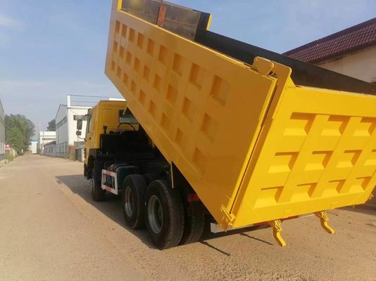 HOWO Sinotruk 460 PS Dump Trucks Benzinfahrzeug Gebraucht Good Fuel Truck 6-8L Motorkapazität