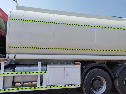 20000-25000 Liter Brennstofföl Tank Tankwagen Tankwagen zur Lagerung GCC-zertifiziert HOWO 6X4