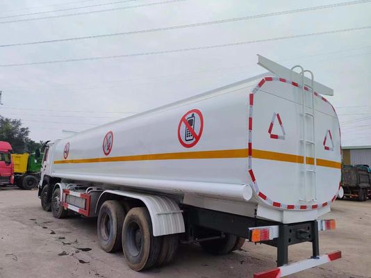 HOWO 8*4 Tankwagen mit Brennstofföl und 1 Jahr Kundendienst