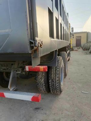 Gebraucht Sinotruk HOWO 6*4 Kipper Truck 10 Räder Größe 8500*2496*3450 mm Euro 3/4/5