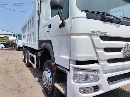 Weißer HOWO 6*4 Dump Truck mit 4-6L Motorkapazität und Kundenanforderungen