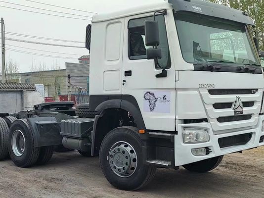Sinotruk HOWO 400 PS Traktorlastwagen für Callcenter im Ausland mit hoher Leistung &gt; 450 PS