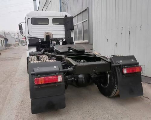 Radial Reifen Design SHACMAN F3000 Dienstanhänger Kopf Traktor Anhänger LKW für das Tragen
