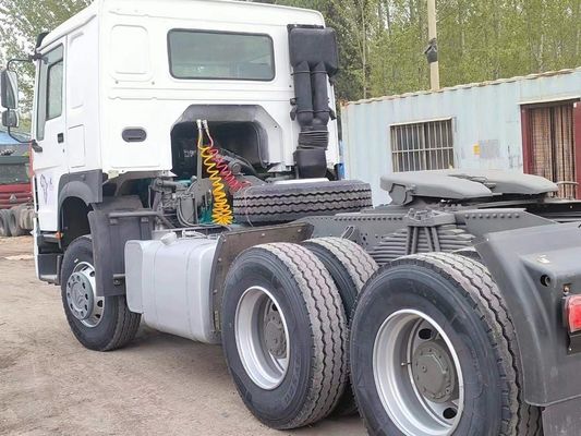 6×4 Antriebsrad Sinotruck HOWO 371HP Traktor Lkw 8,55*2,5*3,5m mit hoher Haltbarkeit