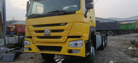 High Horsepower Sinotruk HOWO Traktorwagen mit 6800*2496*2950mm Größe
