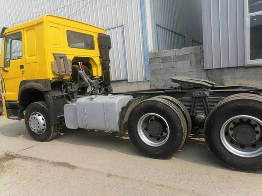 High Horsepower Sinotruk HOWO Traktorwagen mit 6800*2496*2950mm Größe