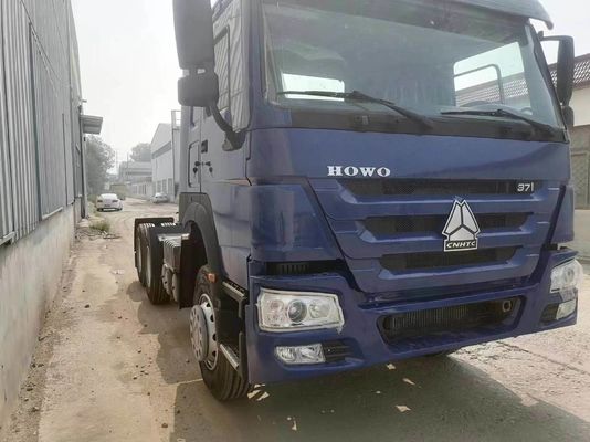 Blauer Sinotruk HOWO 6X4 10-Rad-Traktor mit starker Zugleistung