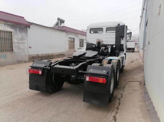 Radialreifenentwurf HOWO 6X4 371PS Triebwagen-Anhängerkopf mit Kipper für ≤5 Sitzplätze auf dem Markt