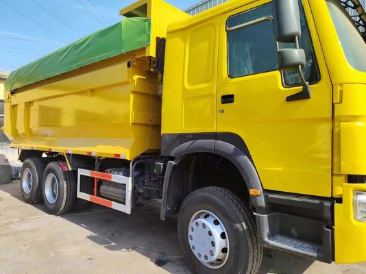 6*4 Gelber U-Typ-Tipper-Lkw Rechtsfahrer Baugräser HOWO Sitzplätze ≤5