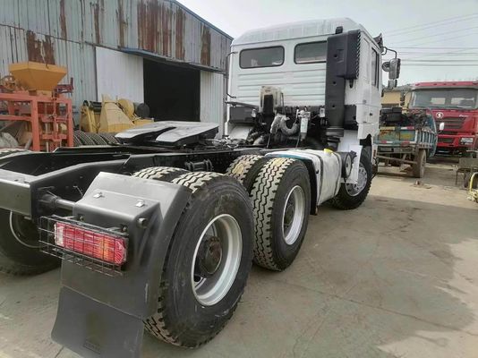 6-8L Motorkapazität HOWO 6X4 400PS Hochstärke Schleppwagen Traktoranhänger für Sal