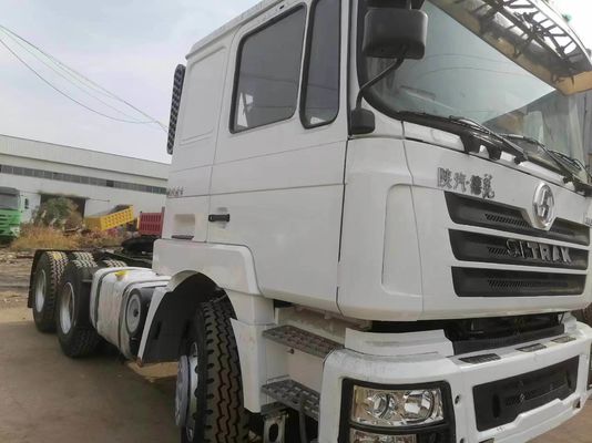 6-8L Motorkapazität HOWO 6X4 400PS Hochstärke Schleppwagen Traktoranhänger für Sal