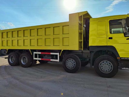 12 Räder Sinotruk HOWO 8*4 Front-Lifting-Stil Dump Truck Manuelle Getriebe