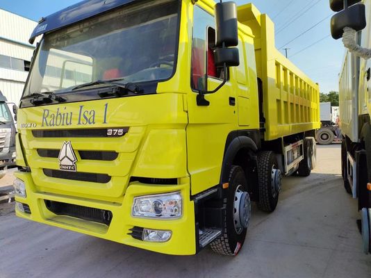 12 Räder Sinotruk HOWO 8*4 Front-Lifting-Stil Dump Truck Manuelle Getriebe