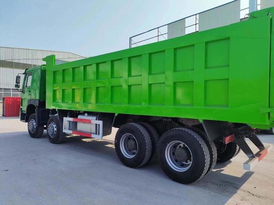 Sinotruk HOWO 8*4 Dump Truck 375 PS Grüne Farbe 10500 x 2600m x 3400mm