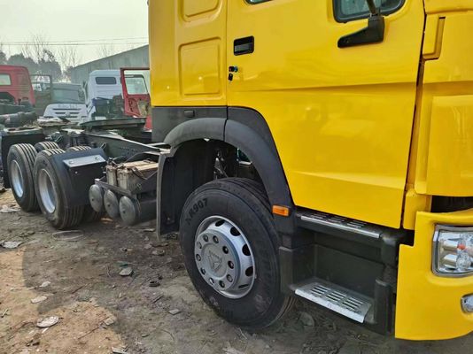 Sinotruk HOWO Schwerlastwagen 6*4 Traktorlastwagen Gelb mit Euro 3/4/5-Emission und ≤5 Sitzplätzen