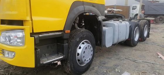 Sinotruk Traktor 6*4 Gelb aus 6-8L Motor