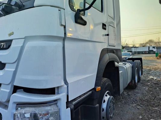 Sinotruck HOWO 6*4 Traktor-Lkw mit 6-8L Motor und 351-450 PS
