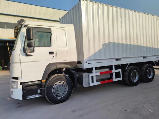 6*4 Radial Reifen Design Sinotruck HOWO Weißes Gebrauchtfahrzeug 10 Reifen für das Antriebsrad