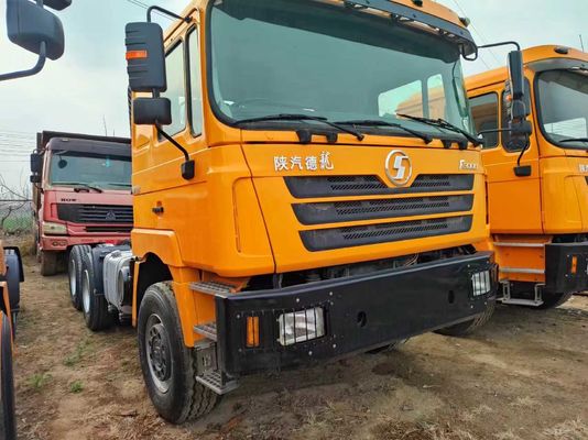 Shacman 6X4 Traktor-Lkw mit Radial-Reifen-Design und 50 Tonnen Last verwendet Lkw-Traktoren