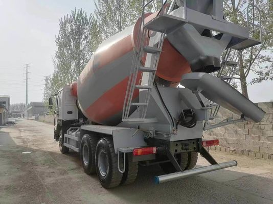 6×4 Sinotruck HOWO Mischtankschiff mit 8500x2500x3600mm Größe